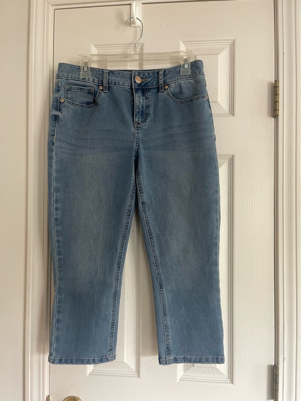 Seven7 Light Blue Cropped Straight Jeans